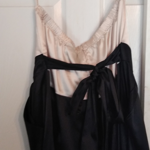 Gorgeous Strapless plus size party dress size 20, Strapless Options Available! - Picture 8 of 8